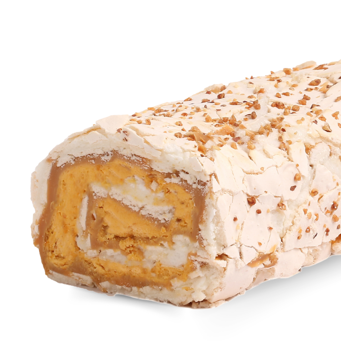 Rollo de merengue relleno con manjar, crema y pulpa natural de lúcuma