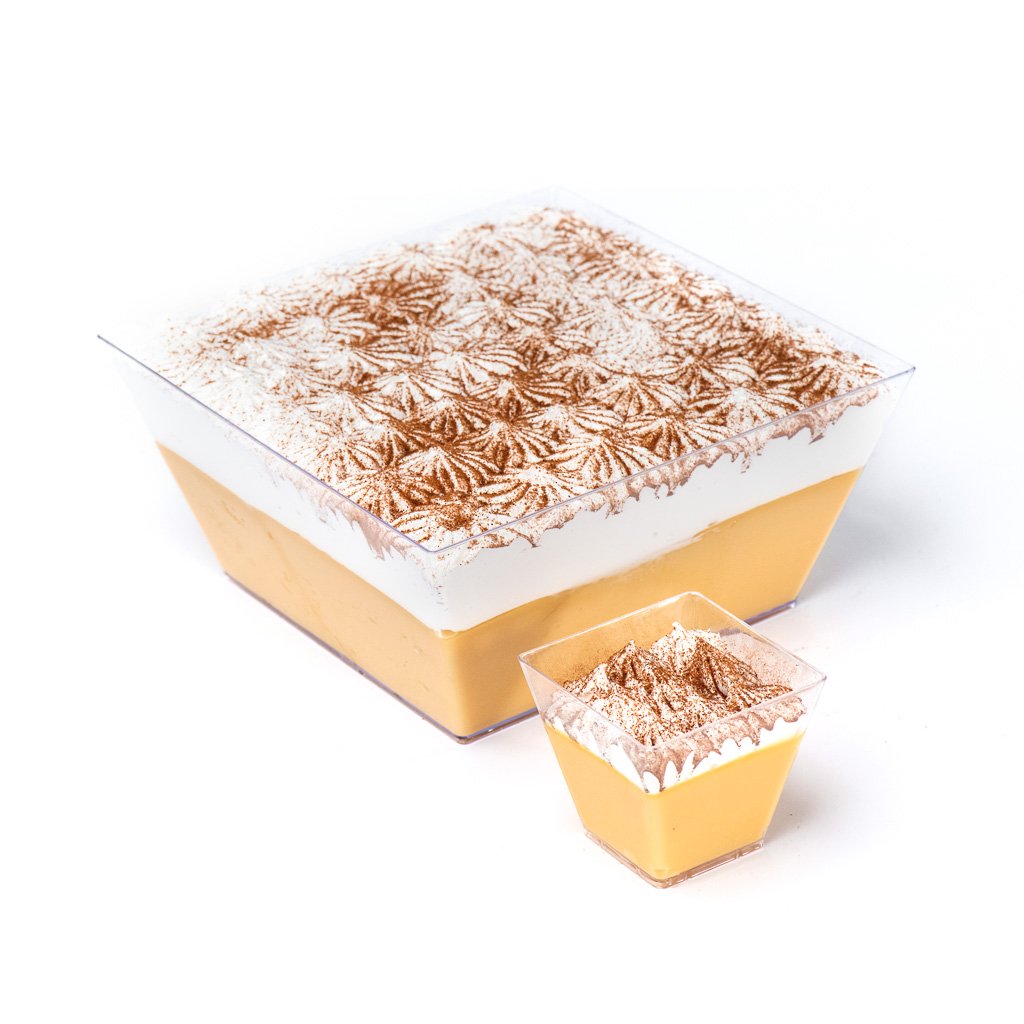 Suspiro limeño al estilo peruano, postre suave y cremoso de manjar y merengue